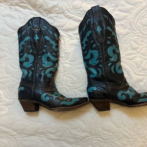 Corral Black and Turquoise Distressed Laser Cutout Cowboy Boots 7.5